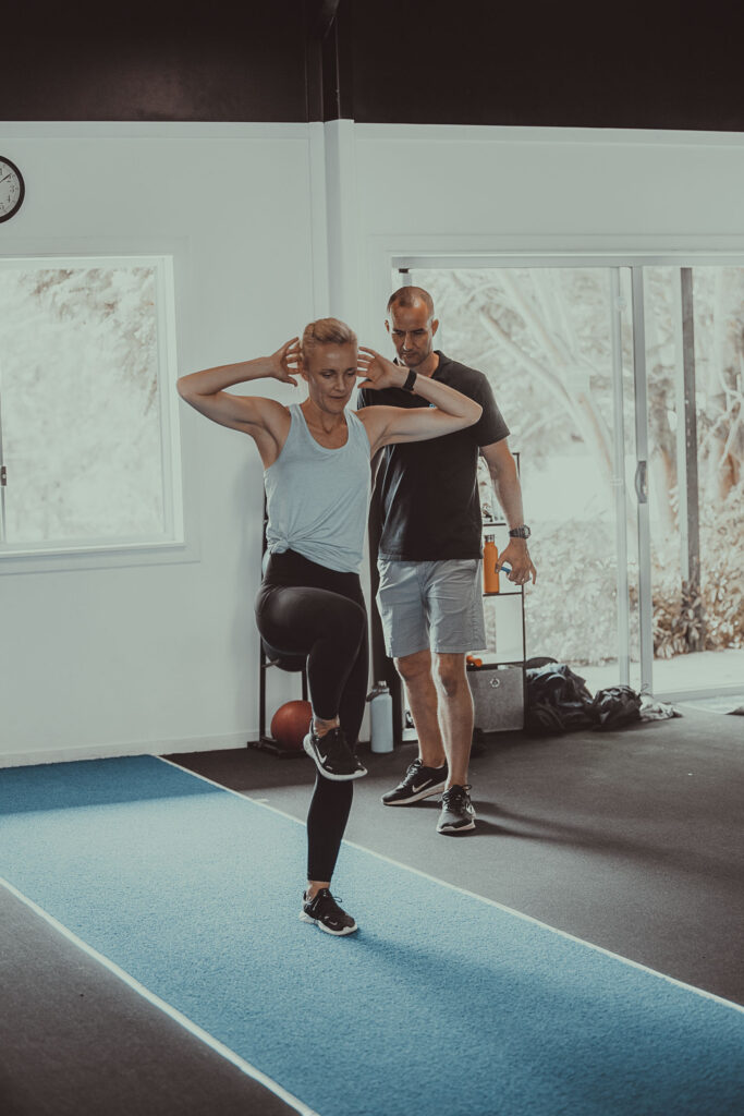 Marathon running plan: single-leg strength work with an exercise physiologist